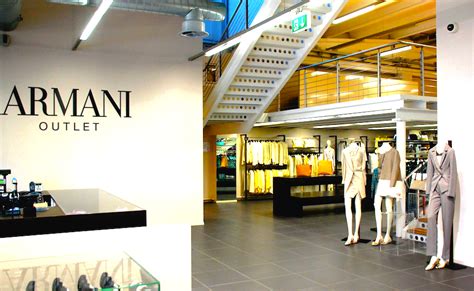 armani factory outlet canada